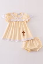 Load image into Gallery viewer, Beige easter cross french knot girl bloomer set
