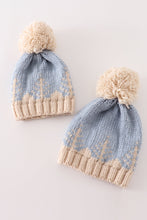 Load image into Gallery viewer, Blue pompom Christmas tree cable beanie
