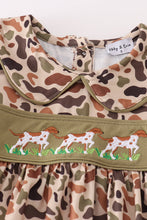 Load image into Gallery viewer, Camouflage puppy embroidery girl set
