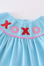 Load image into Gallery viewer, Blue valentine XOXO smocked girl set
